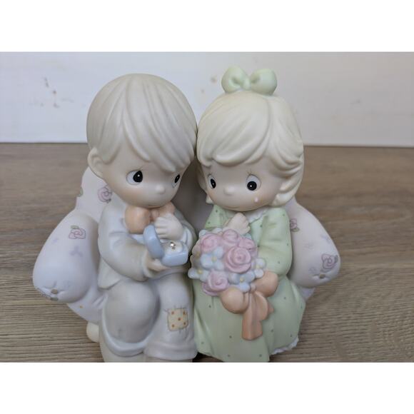 Precious Moments 261149 "Say I Do" Figurine 1996 Enesco Proposal Cake Topper - Picture 2 of 10